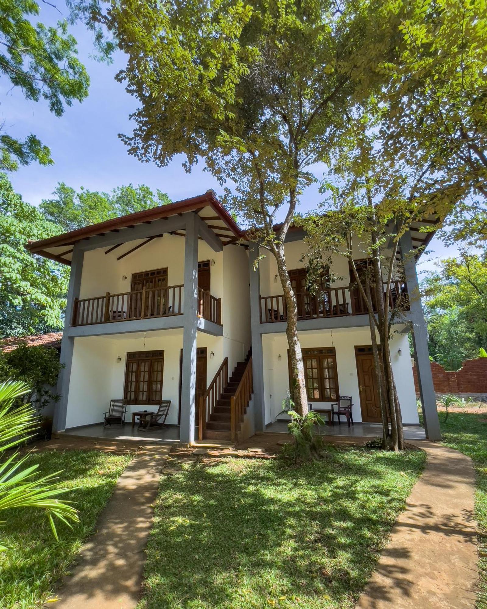 Isanka Lion Lodge Сігірія Екстер'єр фото